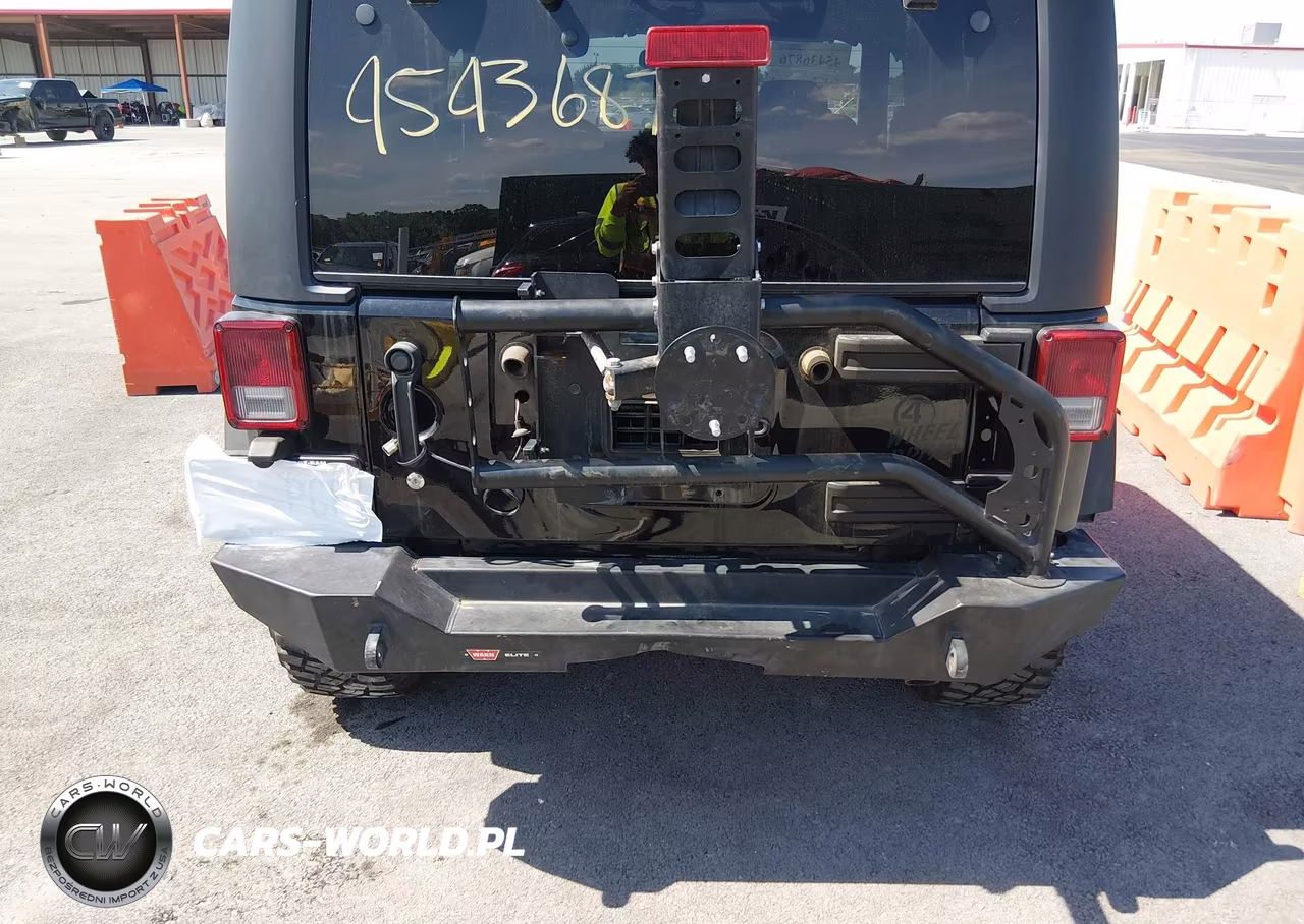 2014 Jeep Wrangler Willys Wheeler VIN:1C4AJWAG4EL275747 - 18