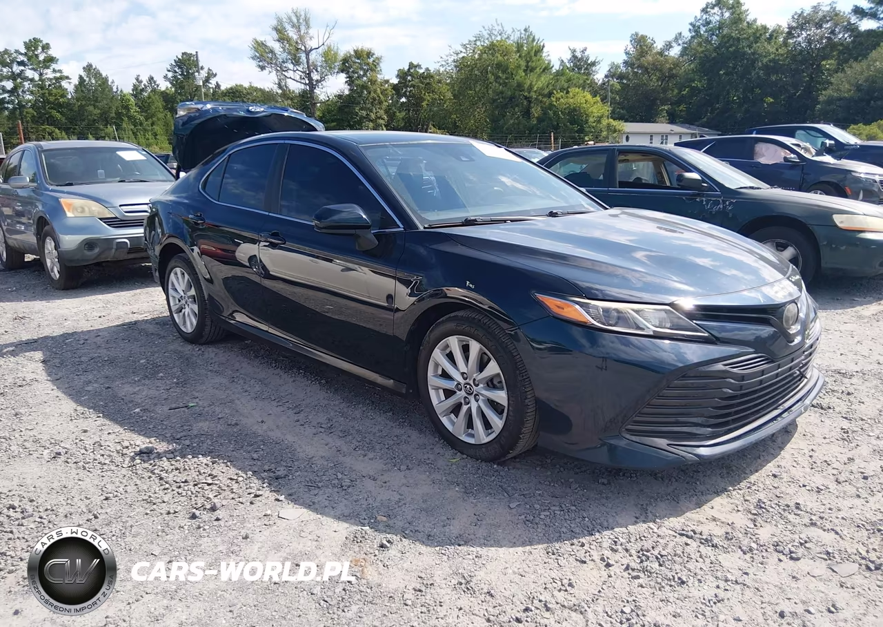 2019 Toyota Camry Le – zdjęcie 1 z 16