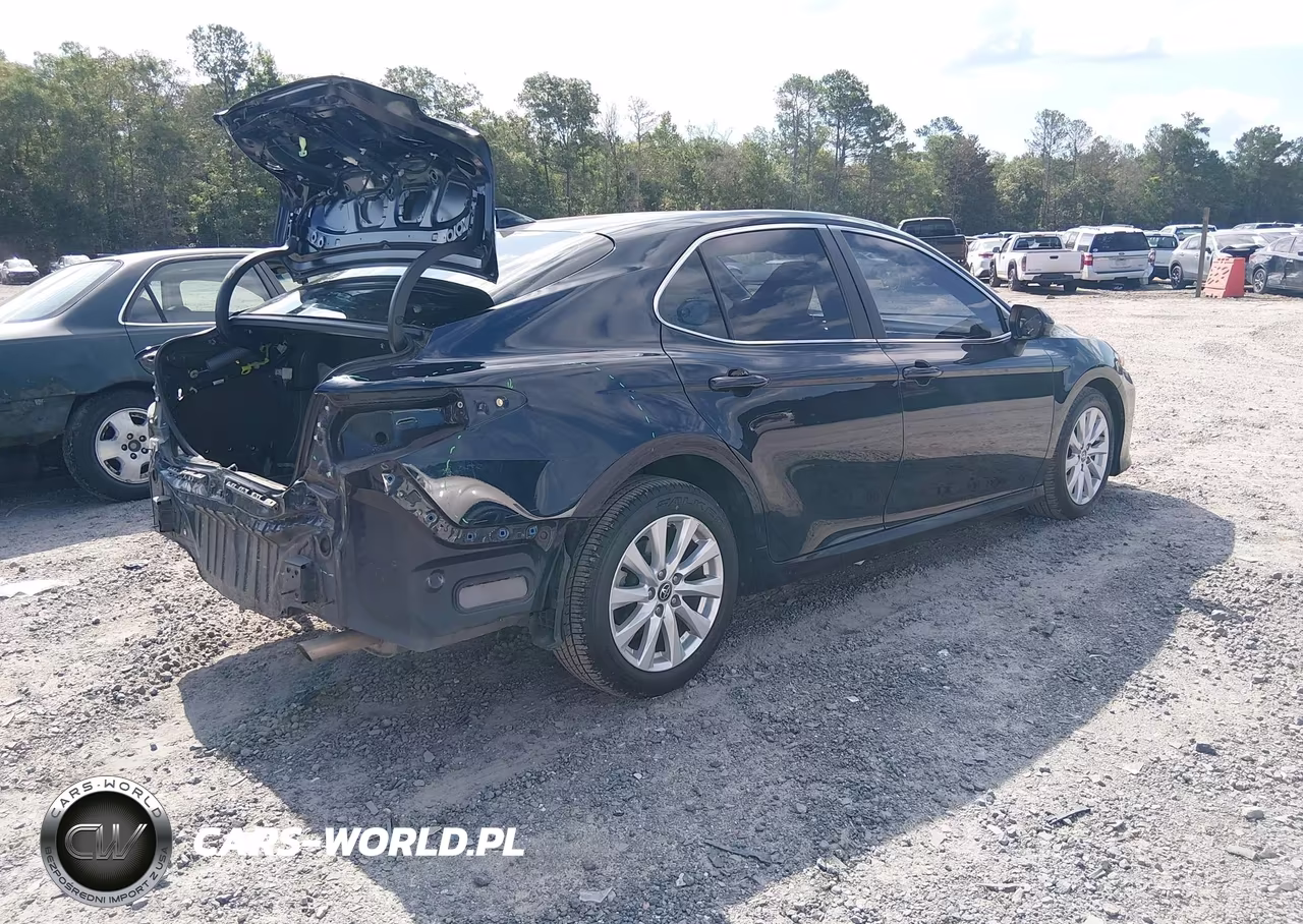 2019 Toyota Camry Le VIN:4T1B11HK5KU763219 - 4