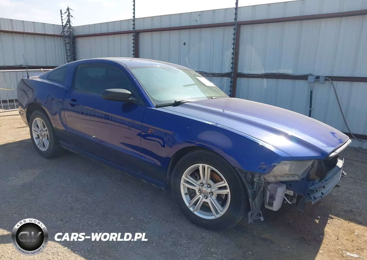 2013 Ford Mustang V6 – zdjęcie 1 z 17