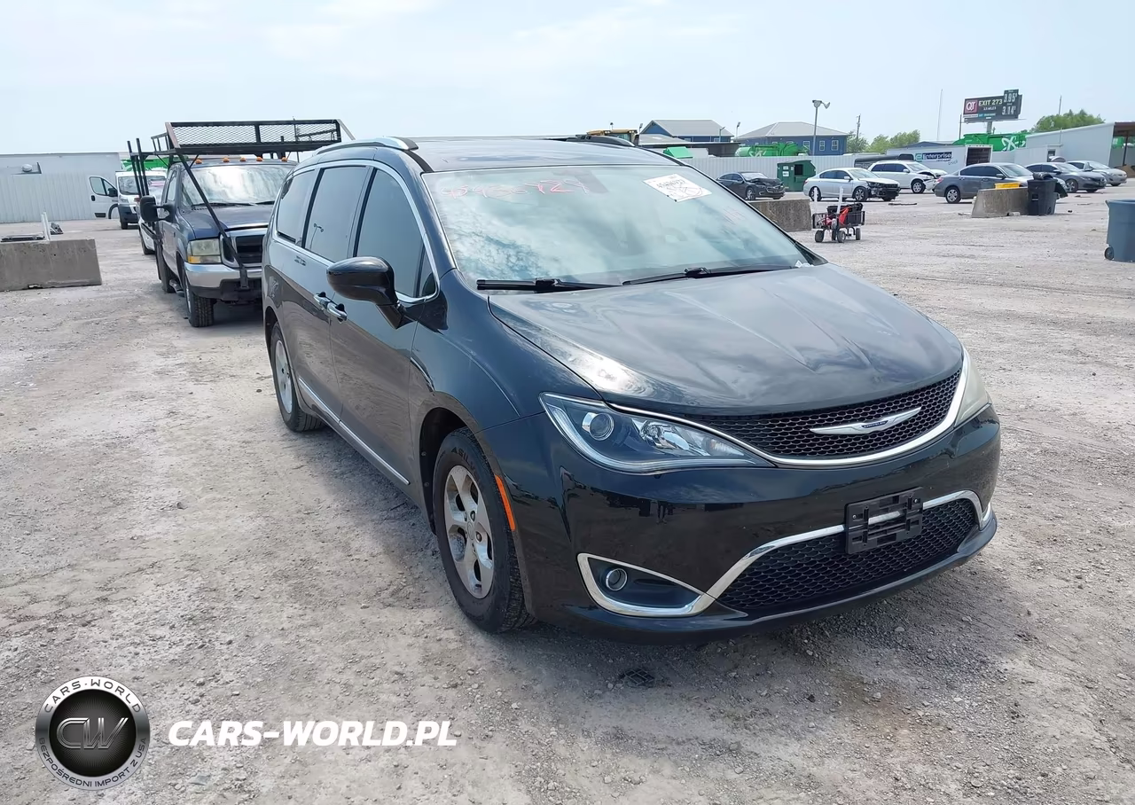 2017 Chrysler Pacifica Touring-L Plus