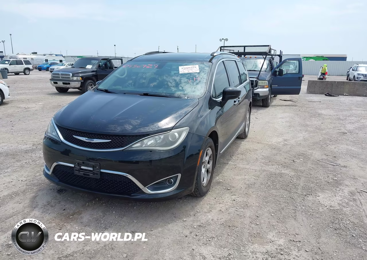 2017 Chrysler Pacifica Touring-L Plus VIN:2C4RC1EG6HR644498 - 2