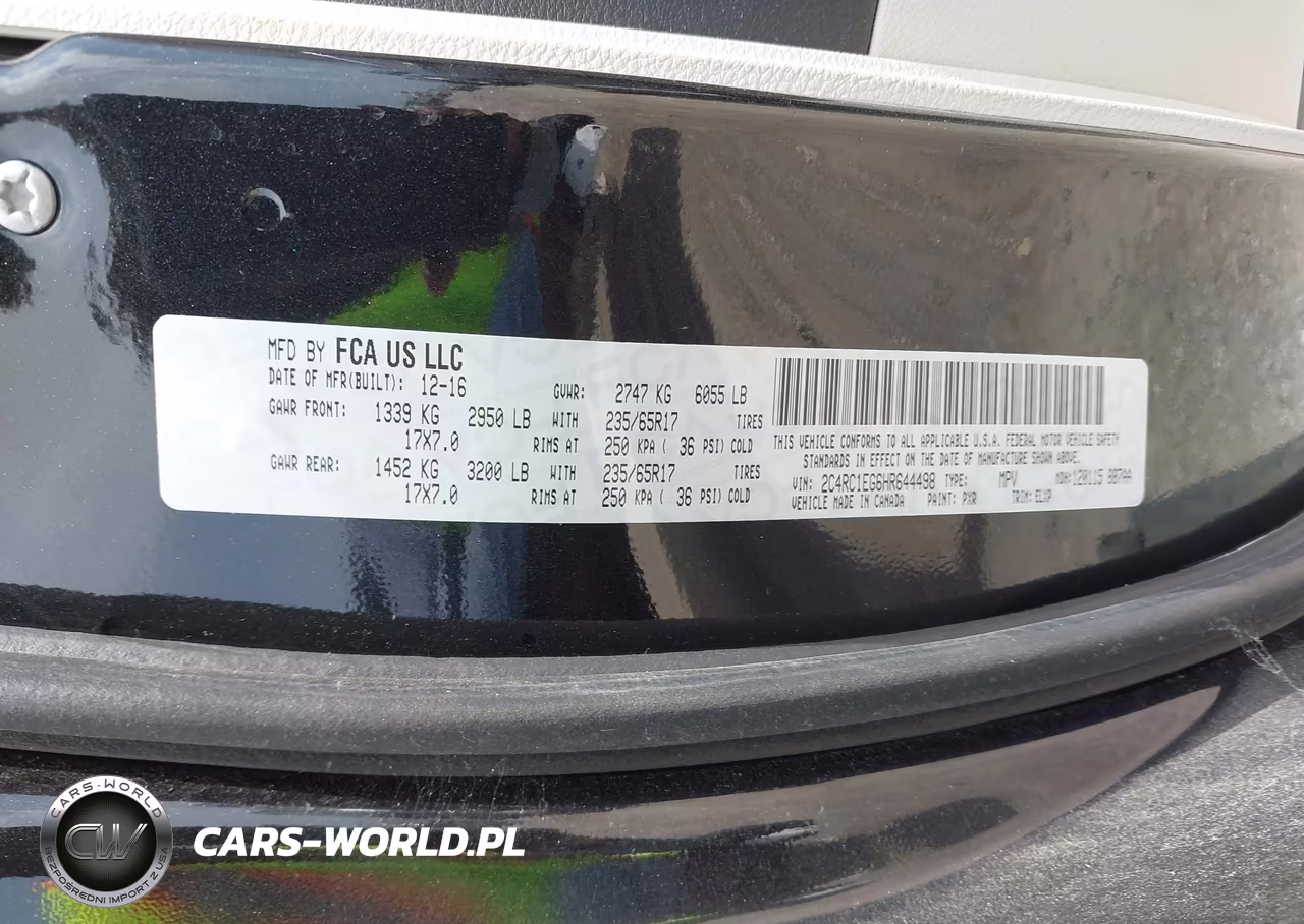 2017 Chrysler Pacifica Touring-L Plus VIN:2C4RC1EG6HR644498 - 9