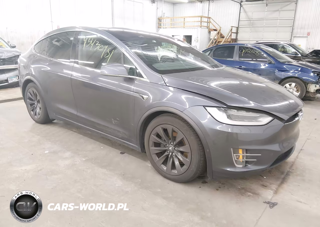 2018 Tesla Model X – zdjęcie 1 z 19