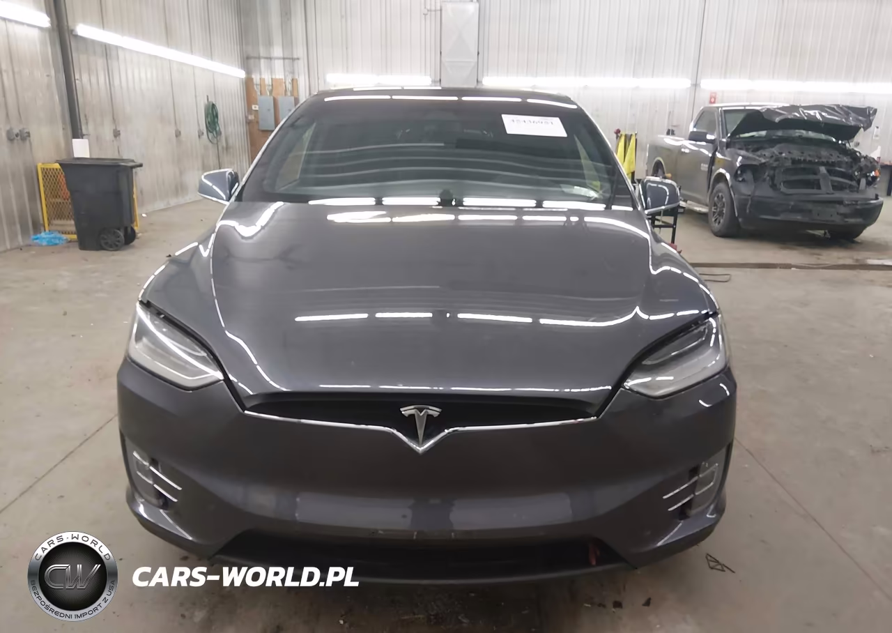 2018 Tesla Model X VIN:5YJXCDE22JF136995 - 13