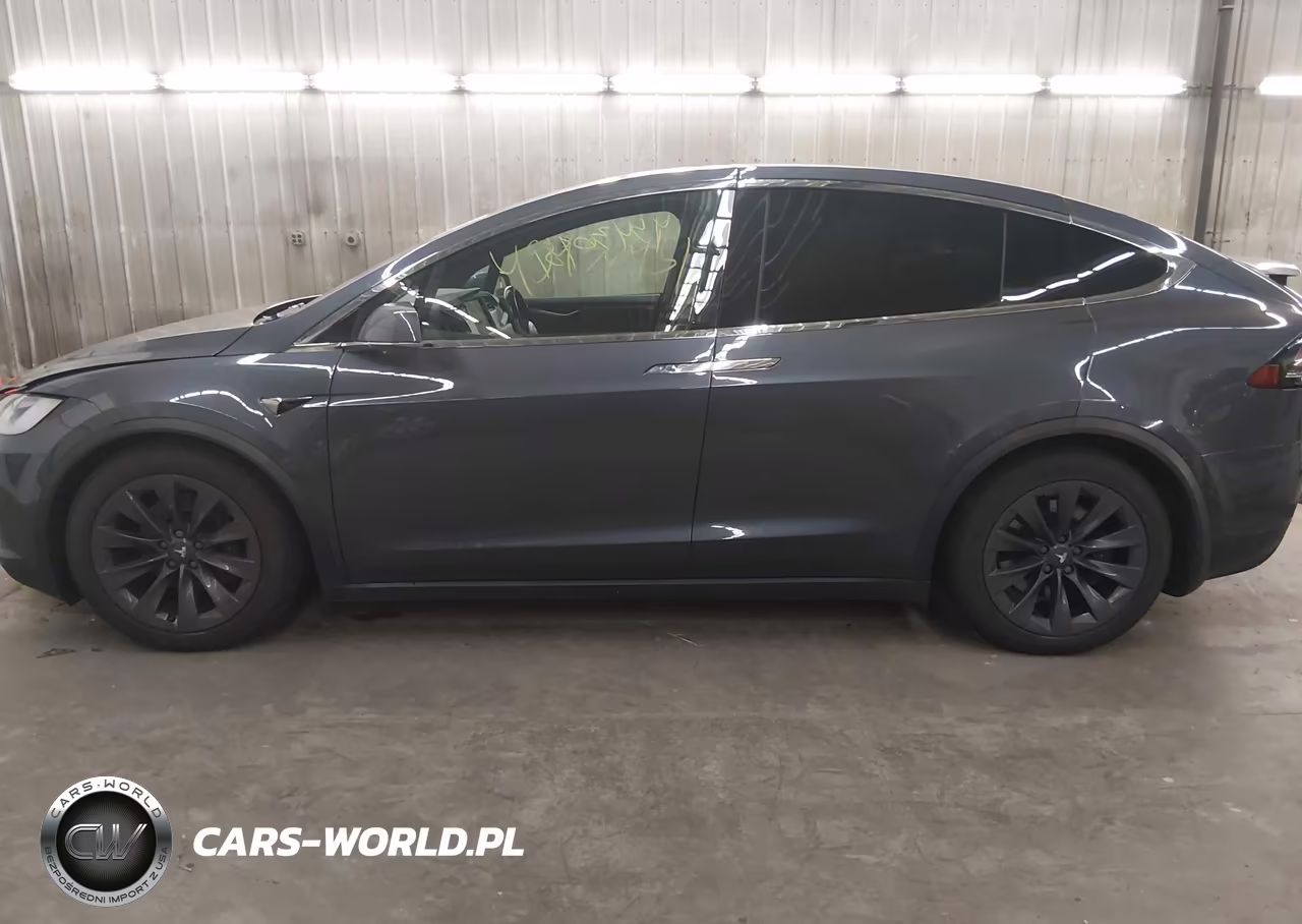 2018 Tesla Model X VIN:5YJXCDE22JF136995 - 15
