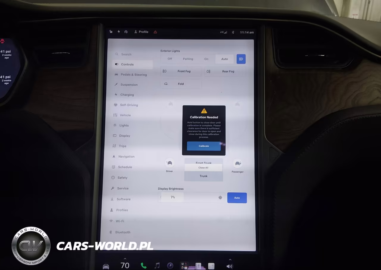 2018 Tesla Model X VIN:5YJXCDE22JF136995 - 19