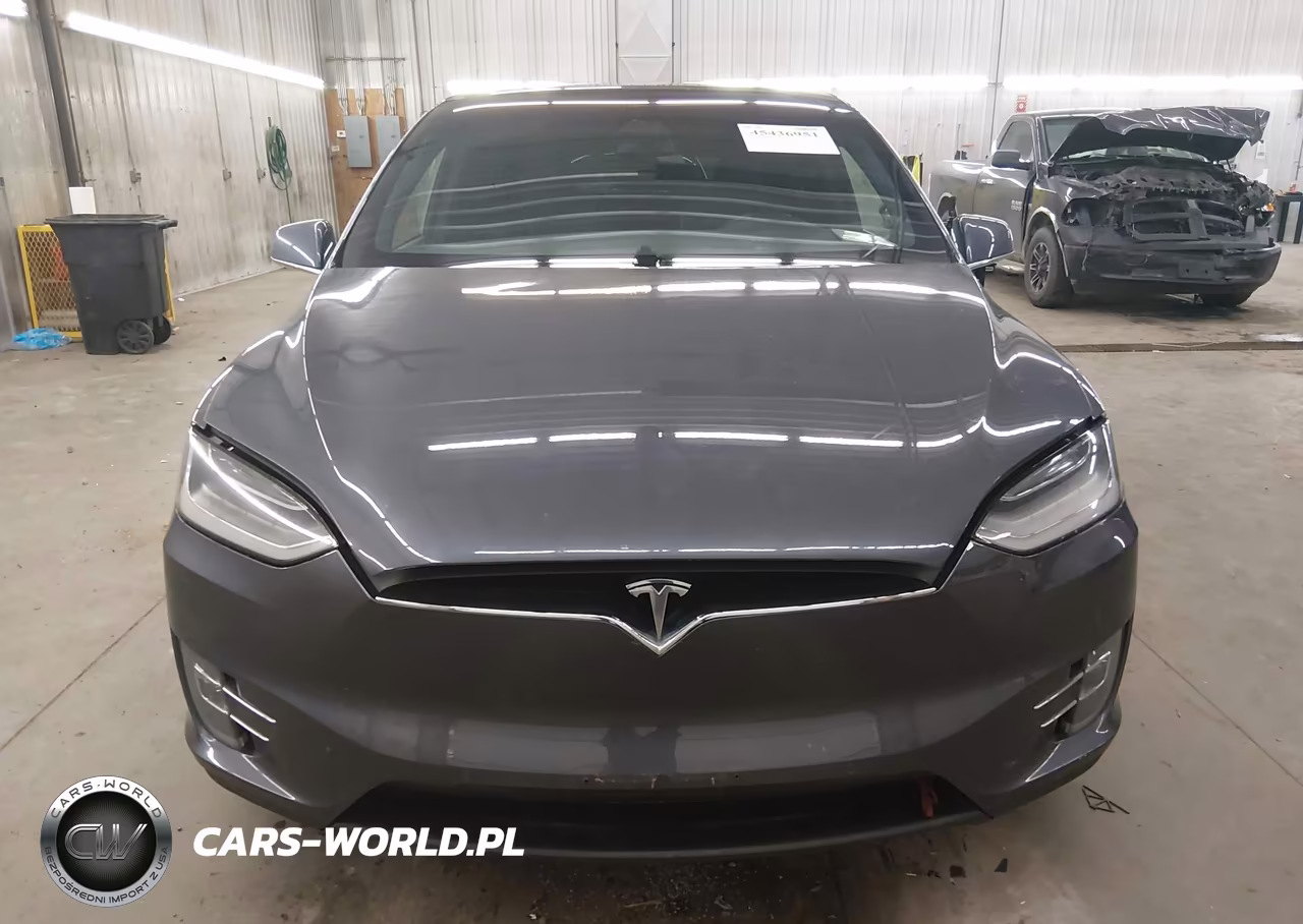 2018 Tesla Model X VIN:5YJXCDE22JF136995 - 6