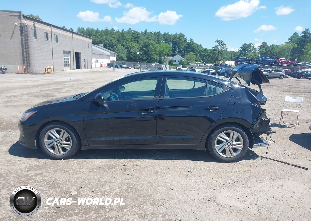 2019 Hyundai Elantra Value Edition VIN:5NPD84LF7KH487897 - 15