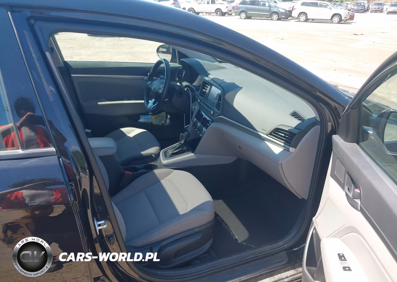 2019 Hyundai Elantra Value Edition VIN:5NPD84LF7KH487897 - 5