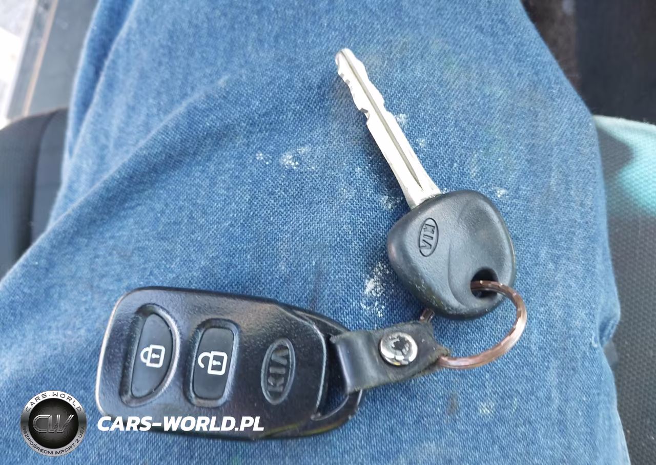 2010 Kia Soul + VIN:KNDJT2A29A7145182 - 11