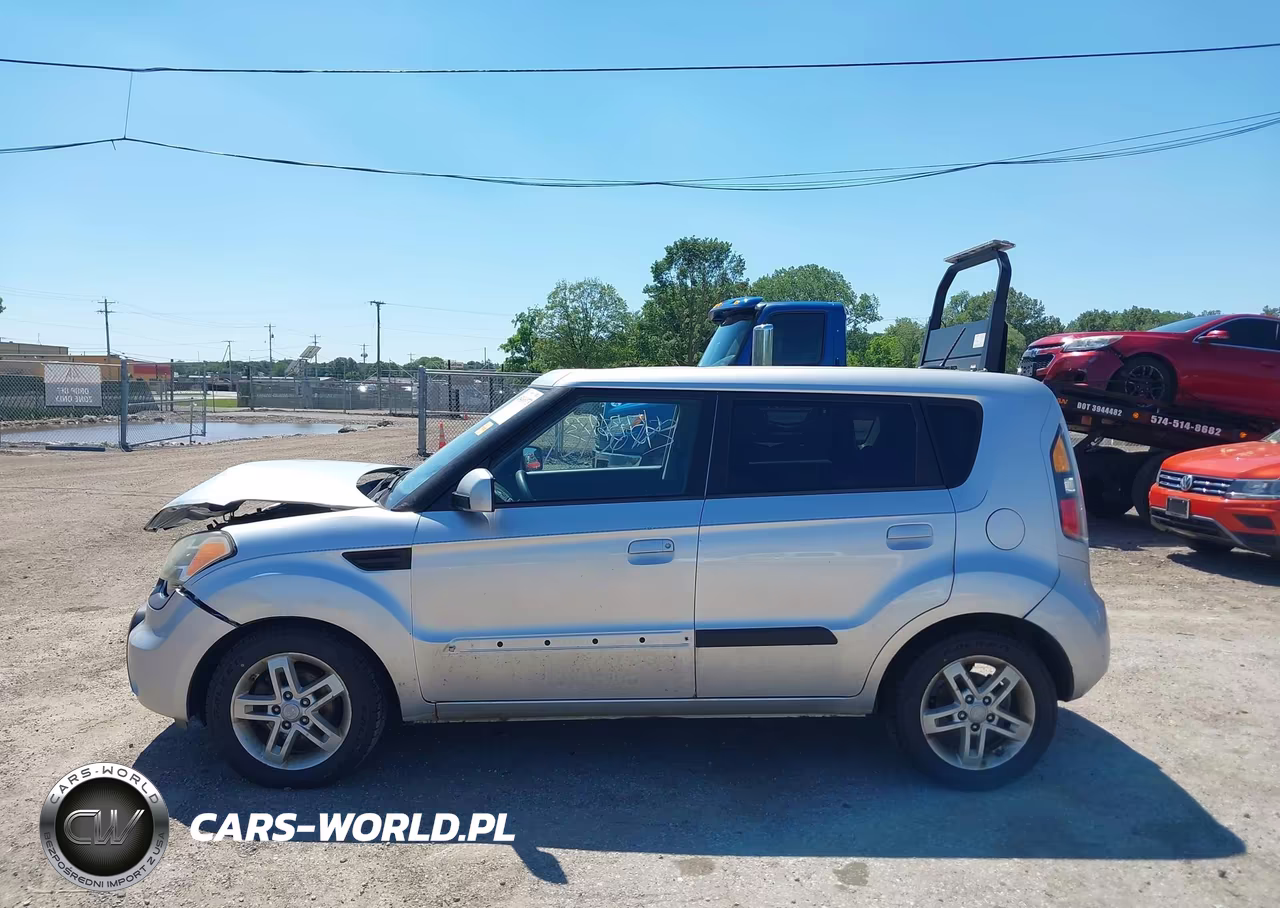 2010 Kia Soul + VIN:KNDJT2A29A7145182 - 14