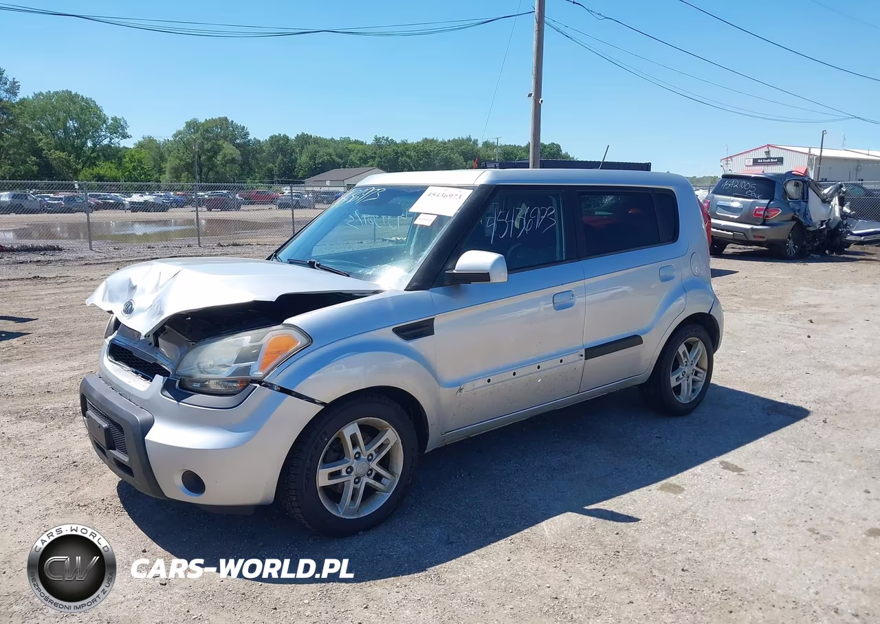 2010 Kia Soul + VIN:KNDJT2A29A7145182 - 2