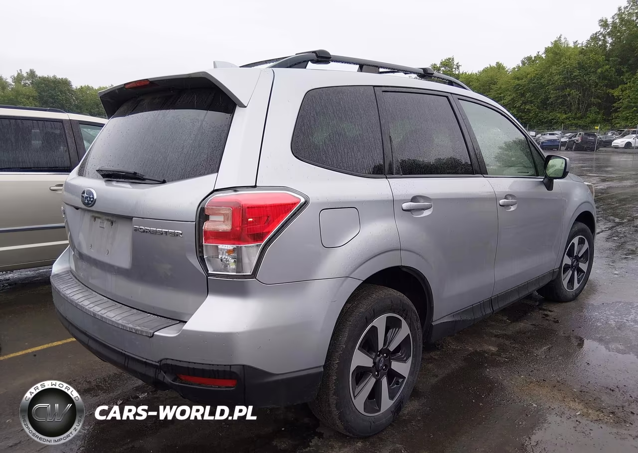 2018 Subaru Forester 2.5I Premium VIN:JF2SJAEC9JH577595 - 4