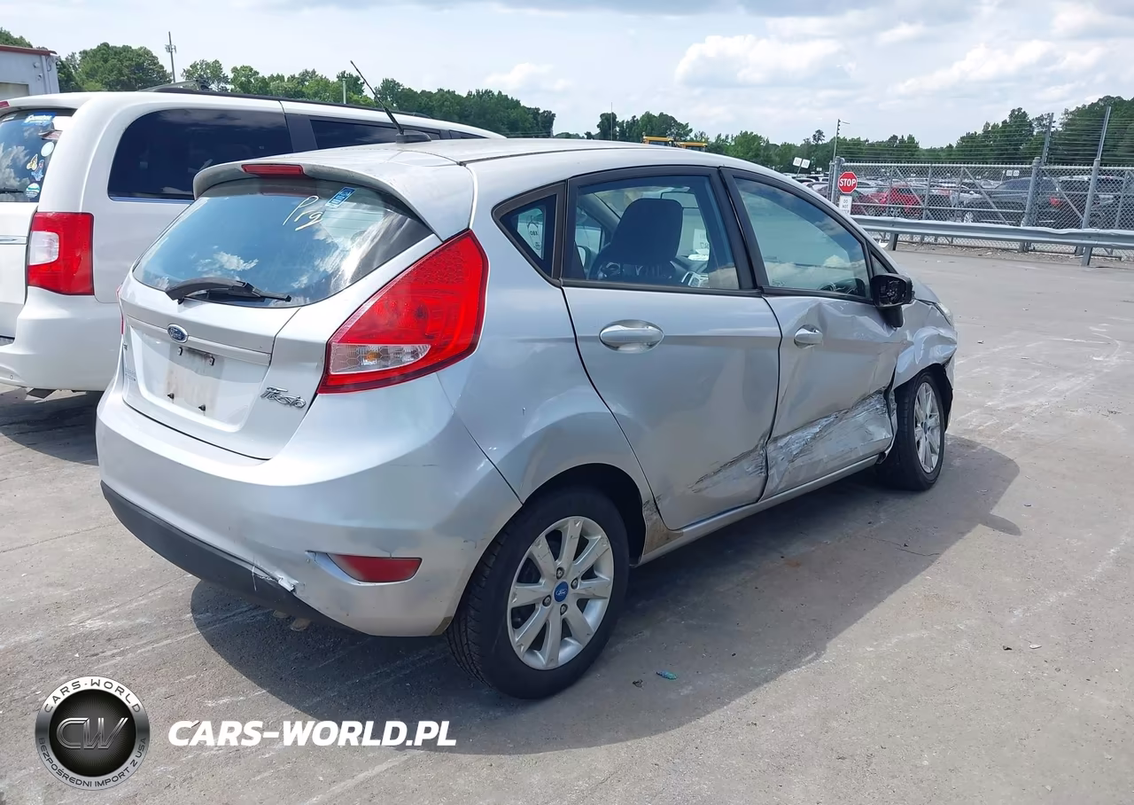 2012 Ford Fiesta Se VIN:3FADP4EJ4CM101944 - 4