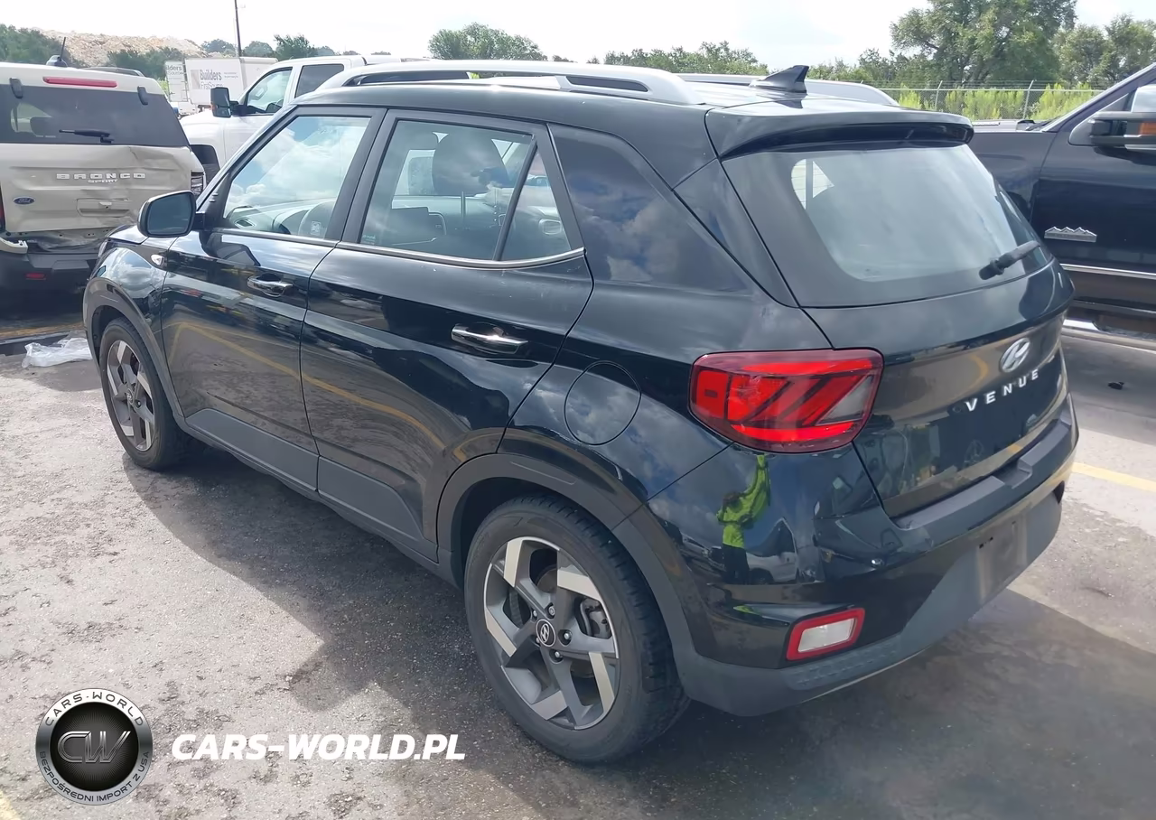 2021 Hyundai Venue Sel VIN:KMHRC8A39MU073271 - 3