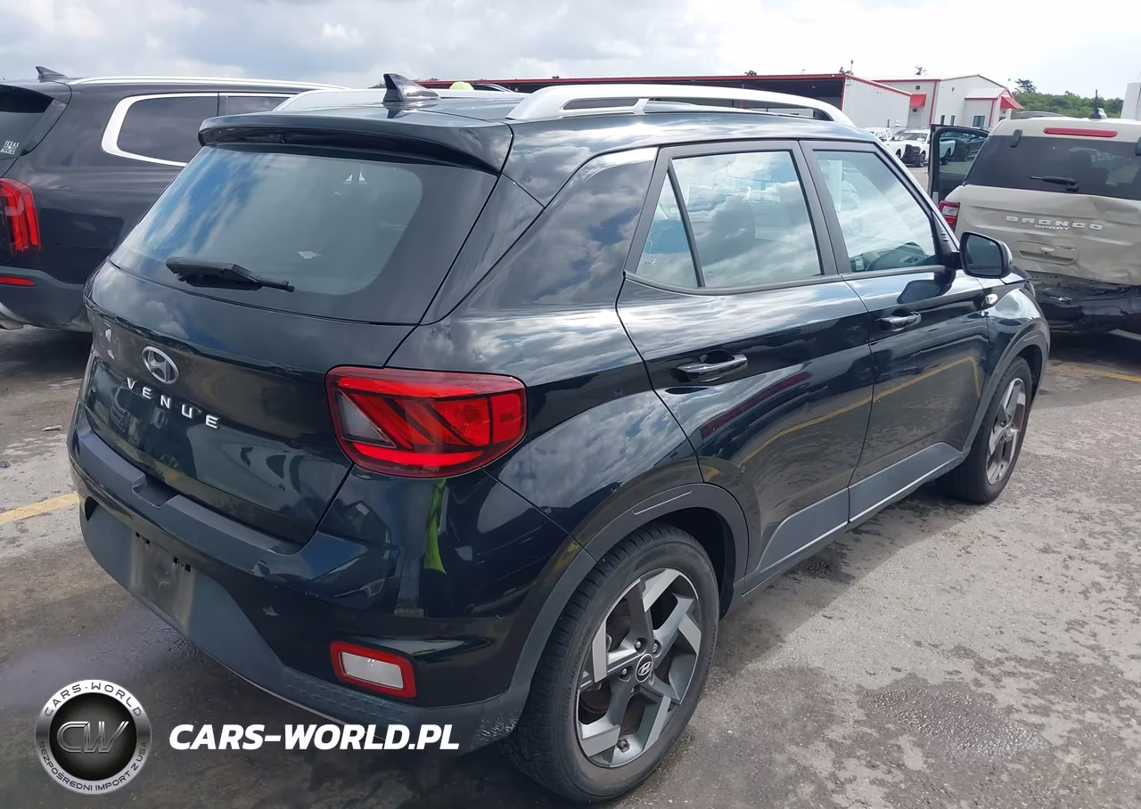 2021 Hyundai Venue Sel VIN:KMHRC8A39MU073271 - 4