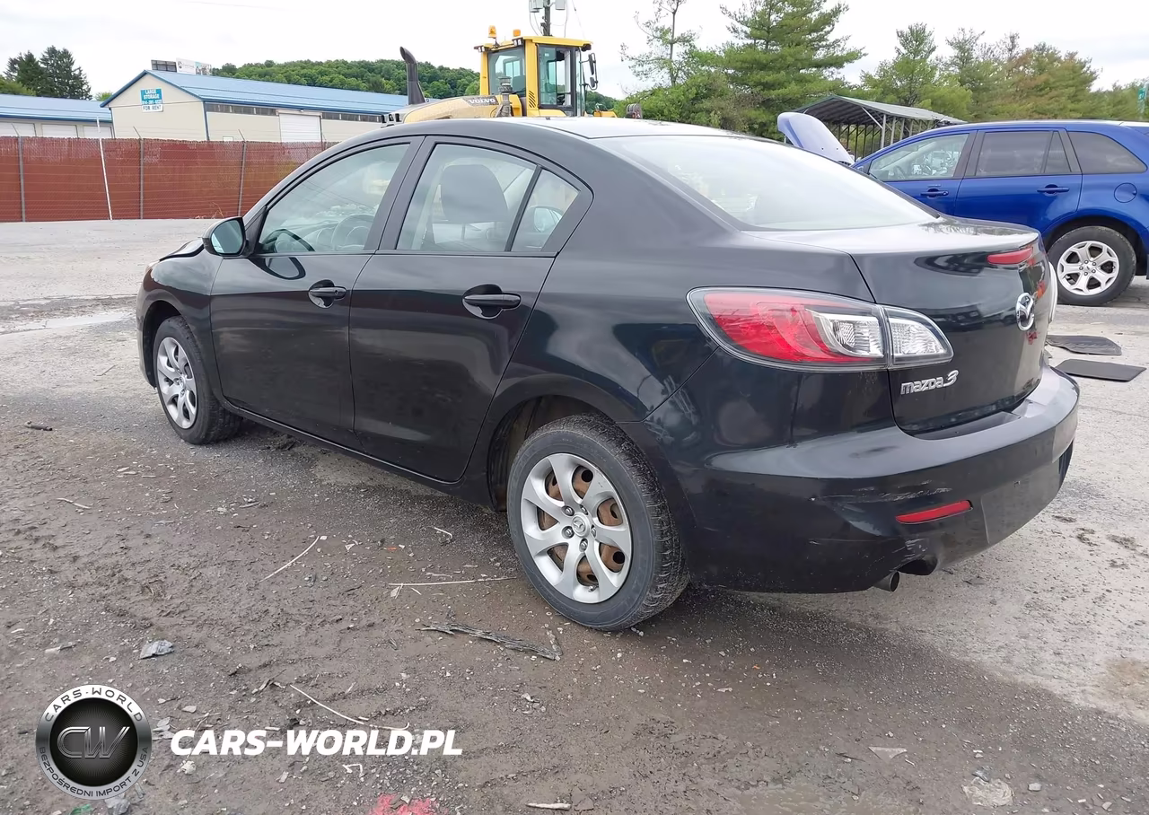 2013 Mazda Mazda3 I Sv VIN:JM1BL1TG6D1747472 - 3