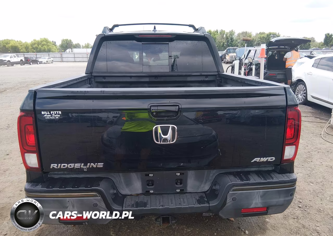 2017 Honda Ridgeline Black Edition VIN:5FPYK3F8XHB016125 - 17