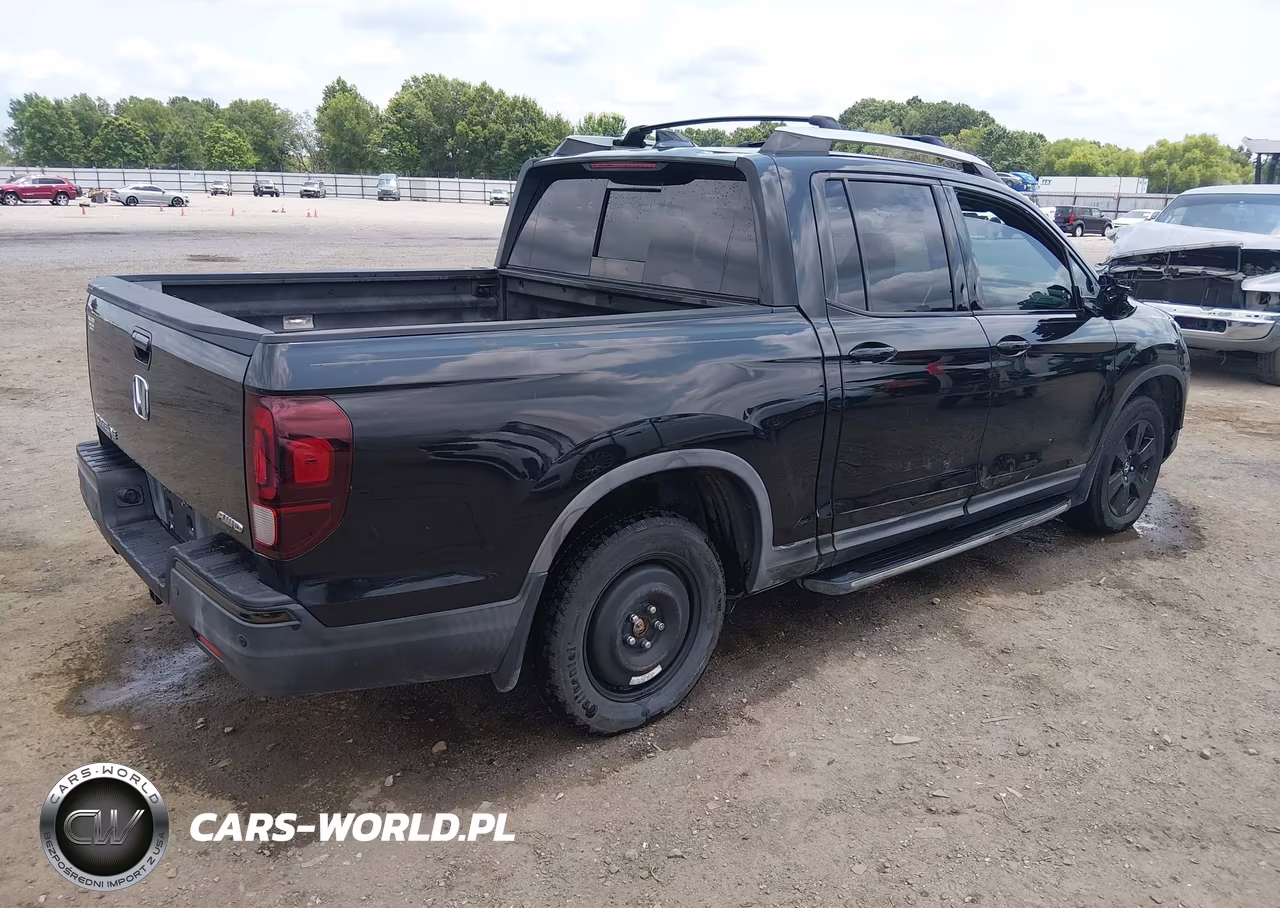 2017 Honda Ridgeline Black Edition VIN:5FPYK3F8XHB016125 - 4