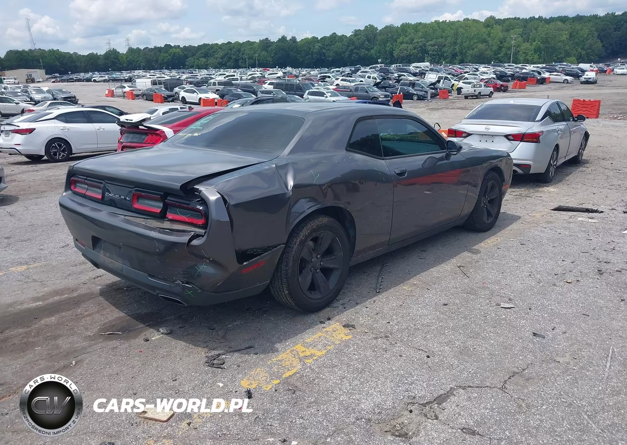 2017 Dodge Challenger Sxt VIN:2C3CDZAG3HH638031 - 4