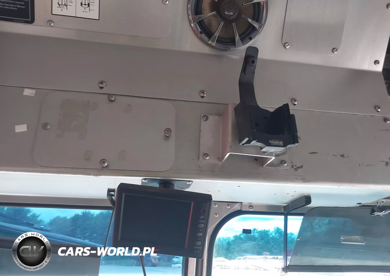 2009 Freightliner Chassis M Line Walk-In Van VIN:4UZAAPDU09CAM0614 - 15