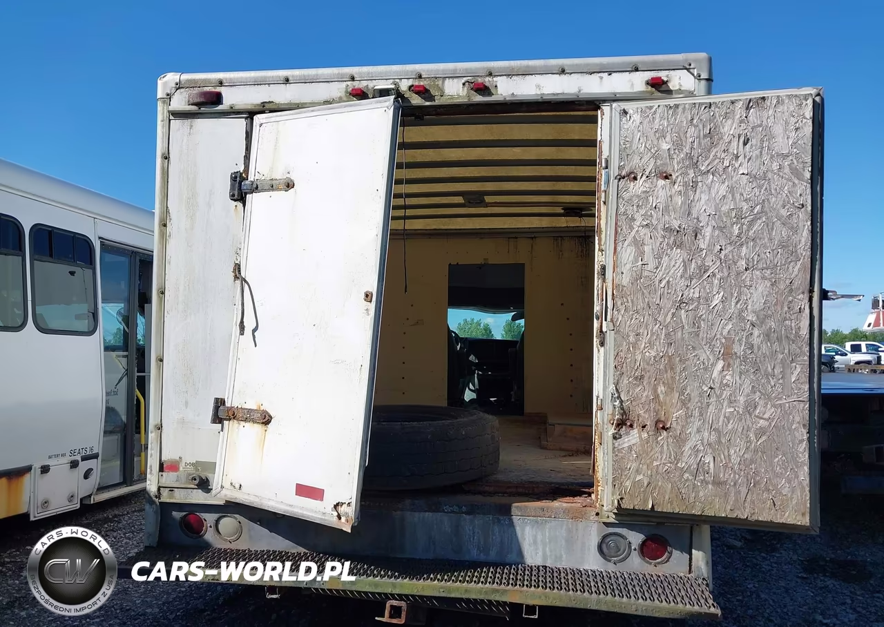 2004 Chevrolet Express Cutaway Base W-C7L-C7N VIN:1GBJG31U341130331 - 15
