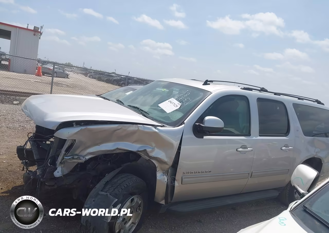 2012 Chevrolet Suburban Lt VIN:1GNSCJE03CR102155 - 14