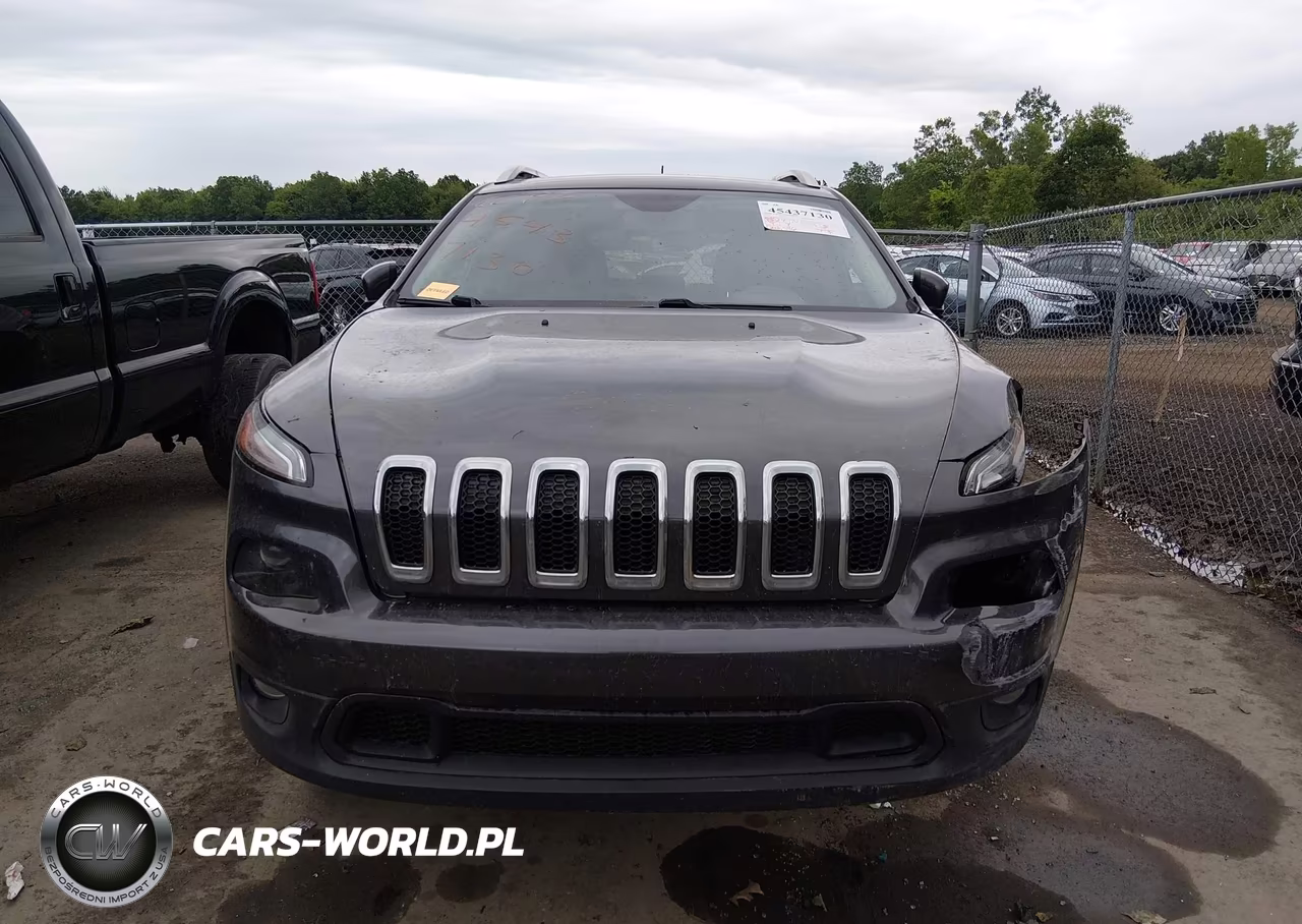 2015 Jeep Cherokee Latitude VIN:1C4PJMCS2FW768293 - 13