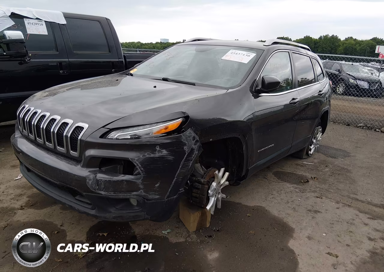 2015 Jeep Cherokee Latitude VIN:1C4PJMCS2FW768293 - 2