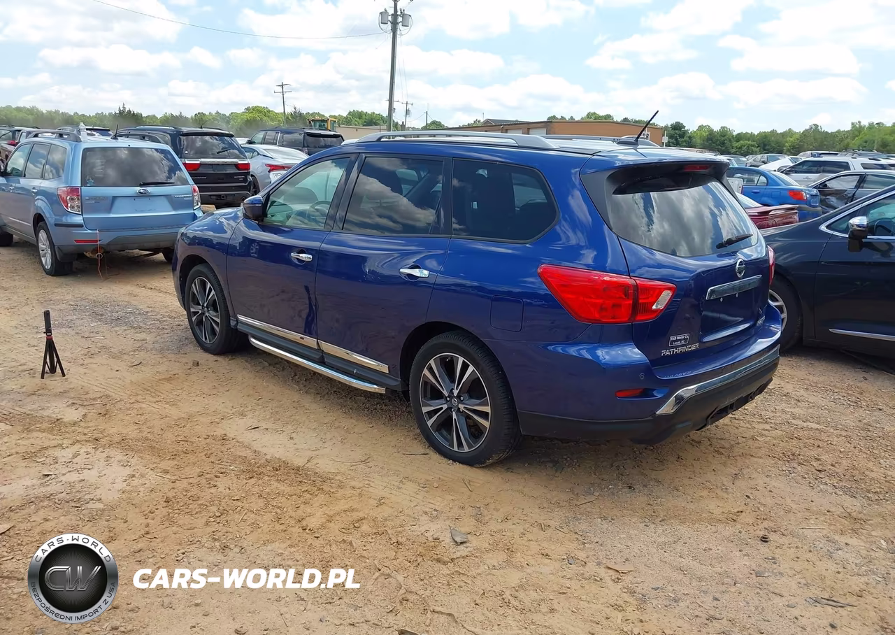 2017 Nissan Pathfinder Platinum VIN:5N1DR2MN2HC652522 - 3