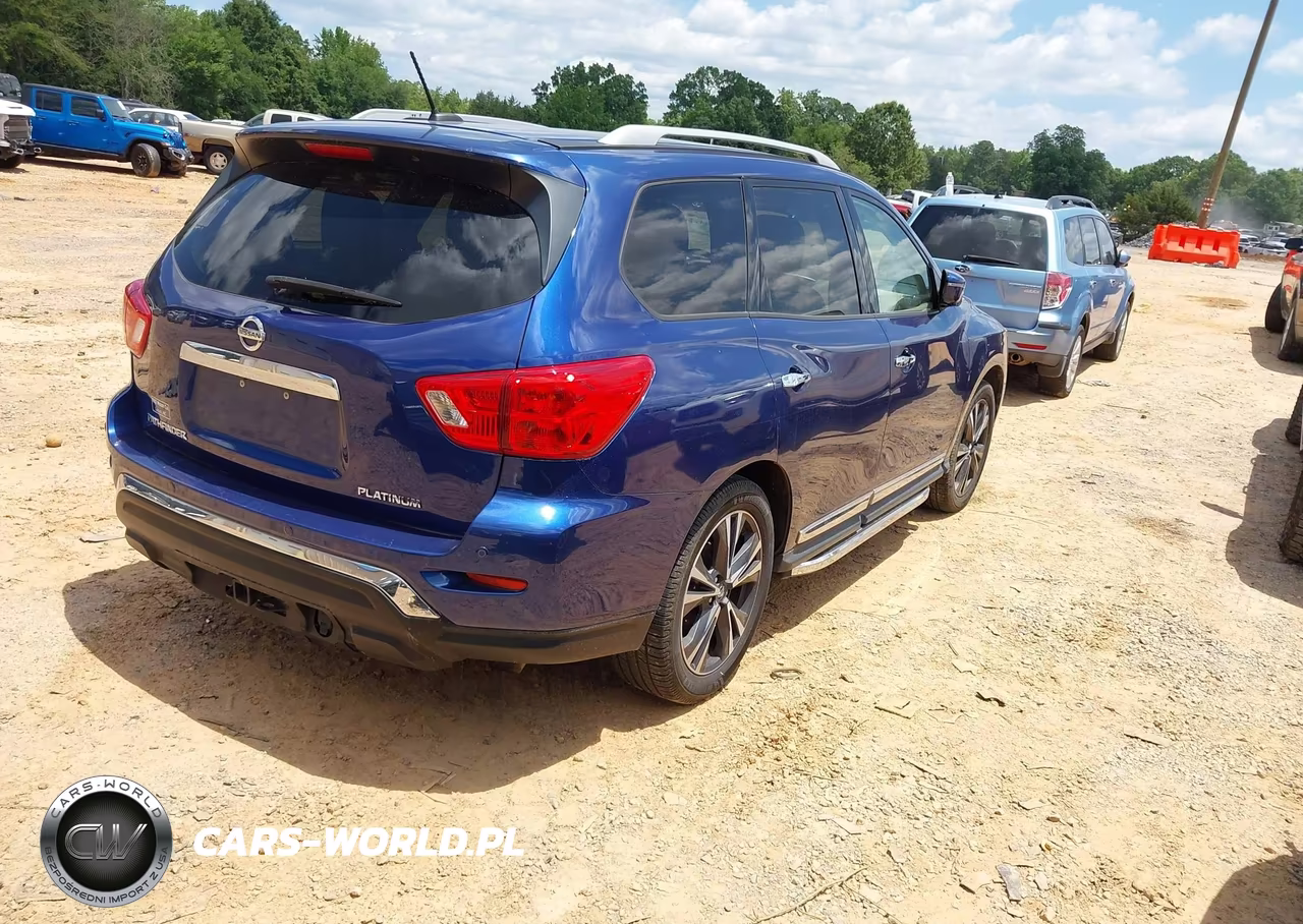 2017 Nissan Pathfinder Platinum VIN:5N1DR2MN2HC652522 - 4