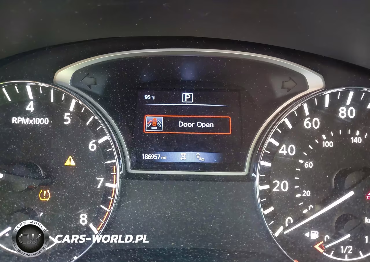 2017 Nissan Pathfinder Platinum VIN:5N1DR2MN2HC652522 - 7