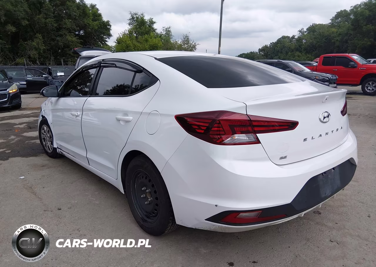 2019 Hyundai Elantra Se VIN:5NPD74LFXKH486228 - 3