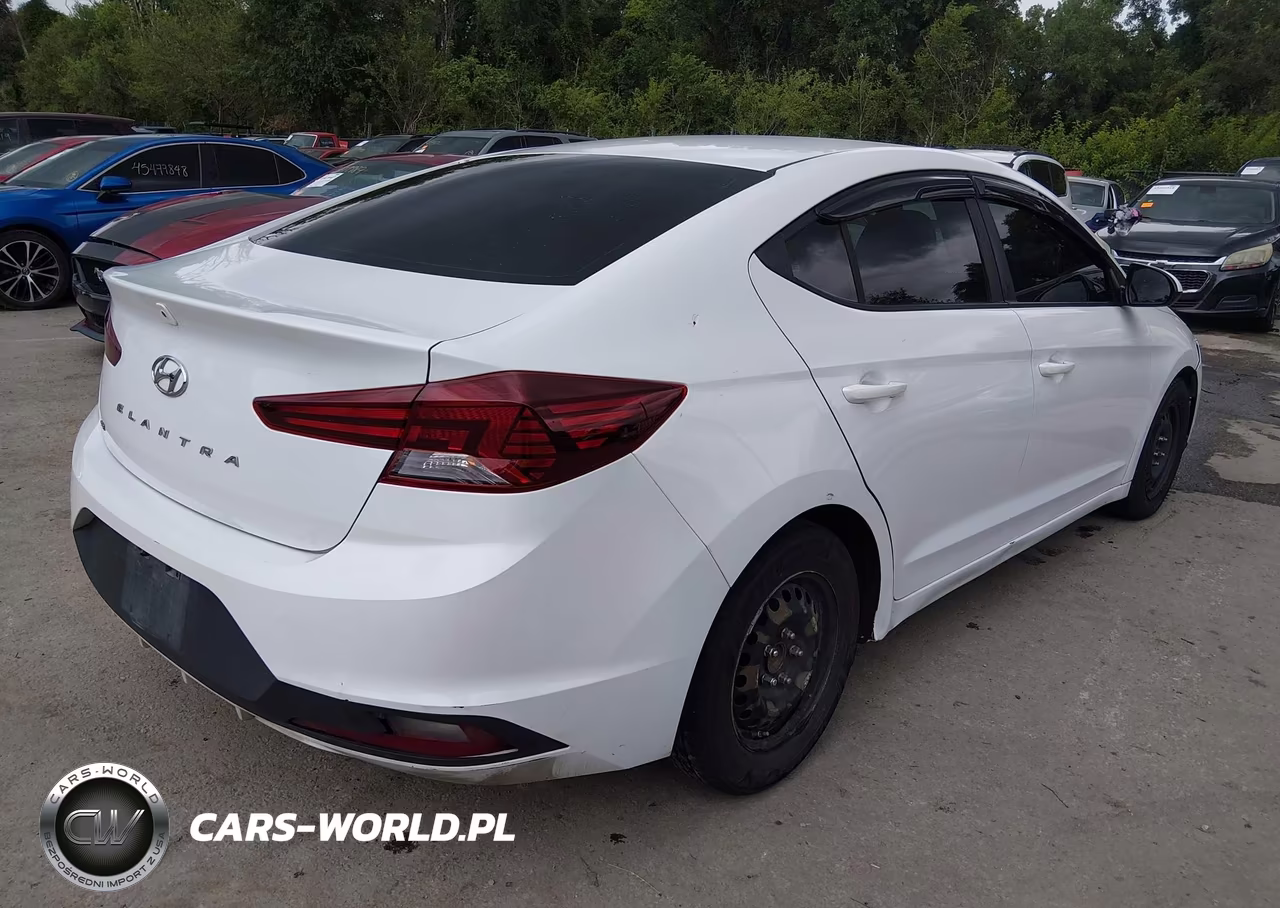 2019 Hyundai Elantra Se VIN:5NPD74LFXKH486228 - 4
