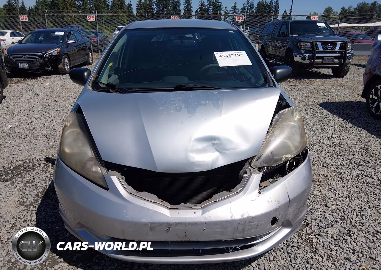 2011 Honda Fit VIN:JHMGE8H39BC015125 - 13