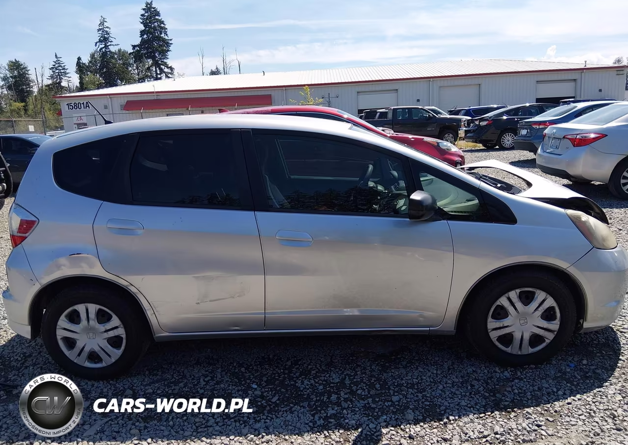 2011 Honda Fit VIN:JHMGE8H39BC015125 - 14