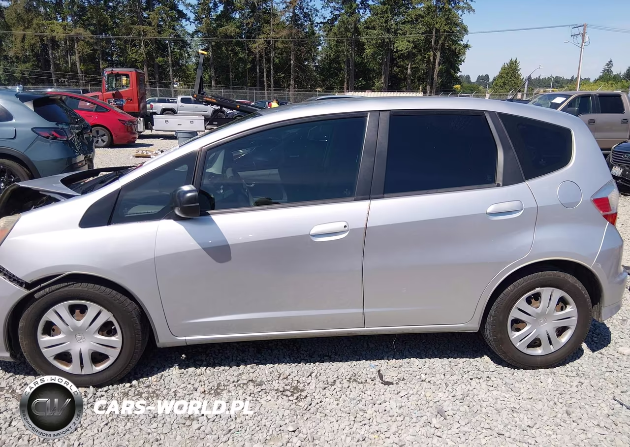 2011 Honda Fit VIN:JHMGE8H39BC015125 - 15
