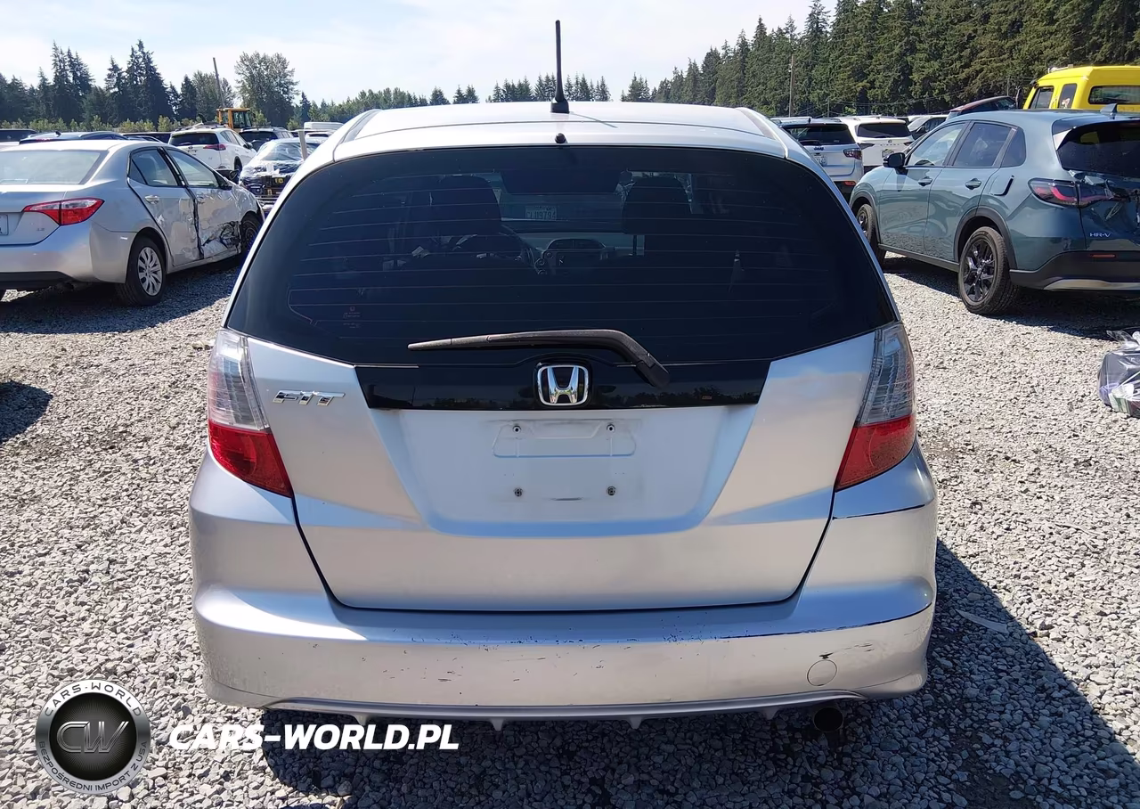2011 Honda Fit VIN:JHMGE8H39BC015125 - 17