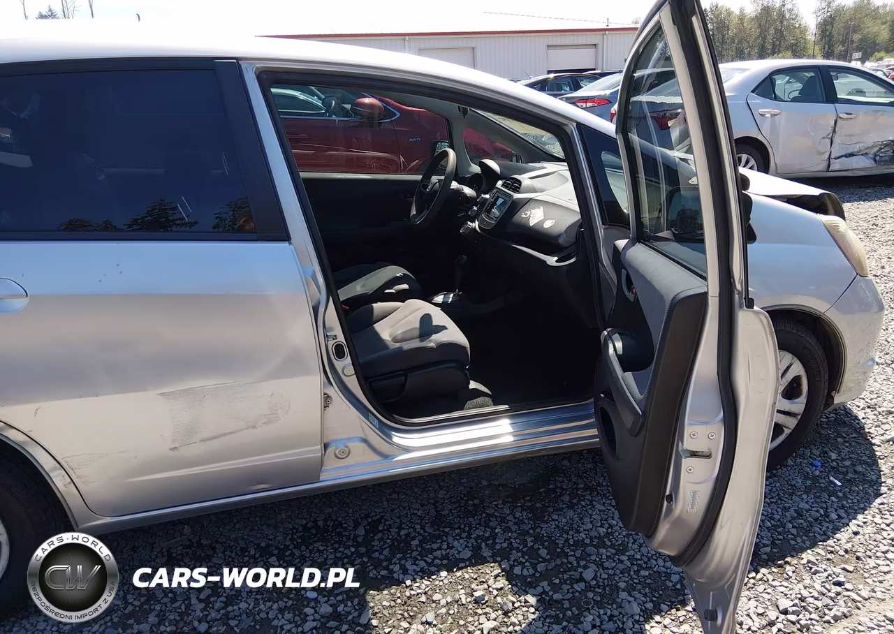 2011 Honda Fit VIN:JHMGE8H39BC015125 - 5