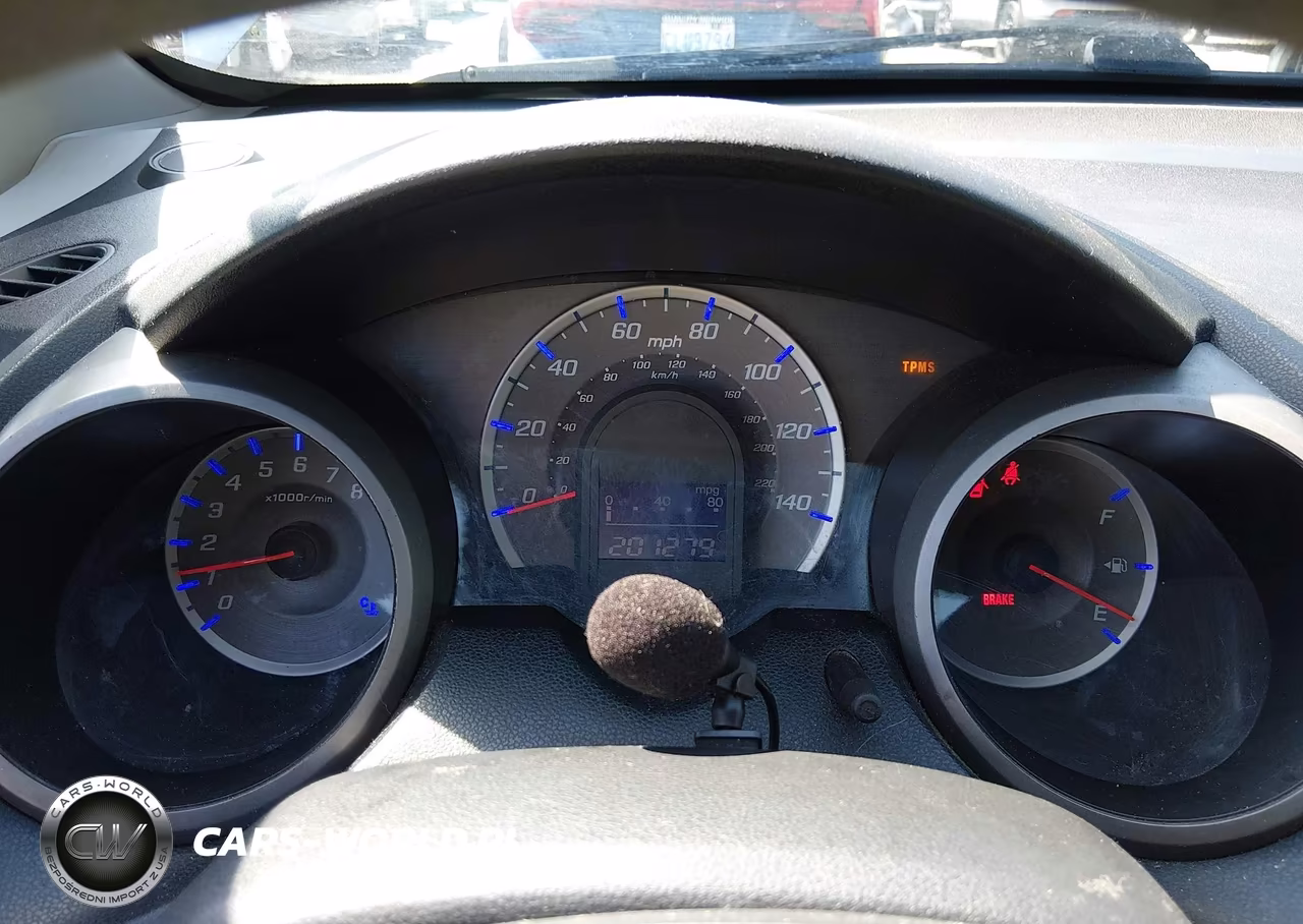 2011 Honda Fit VIN:JHMGE8H39BC015125 - 7