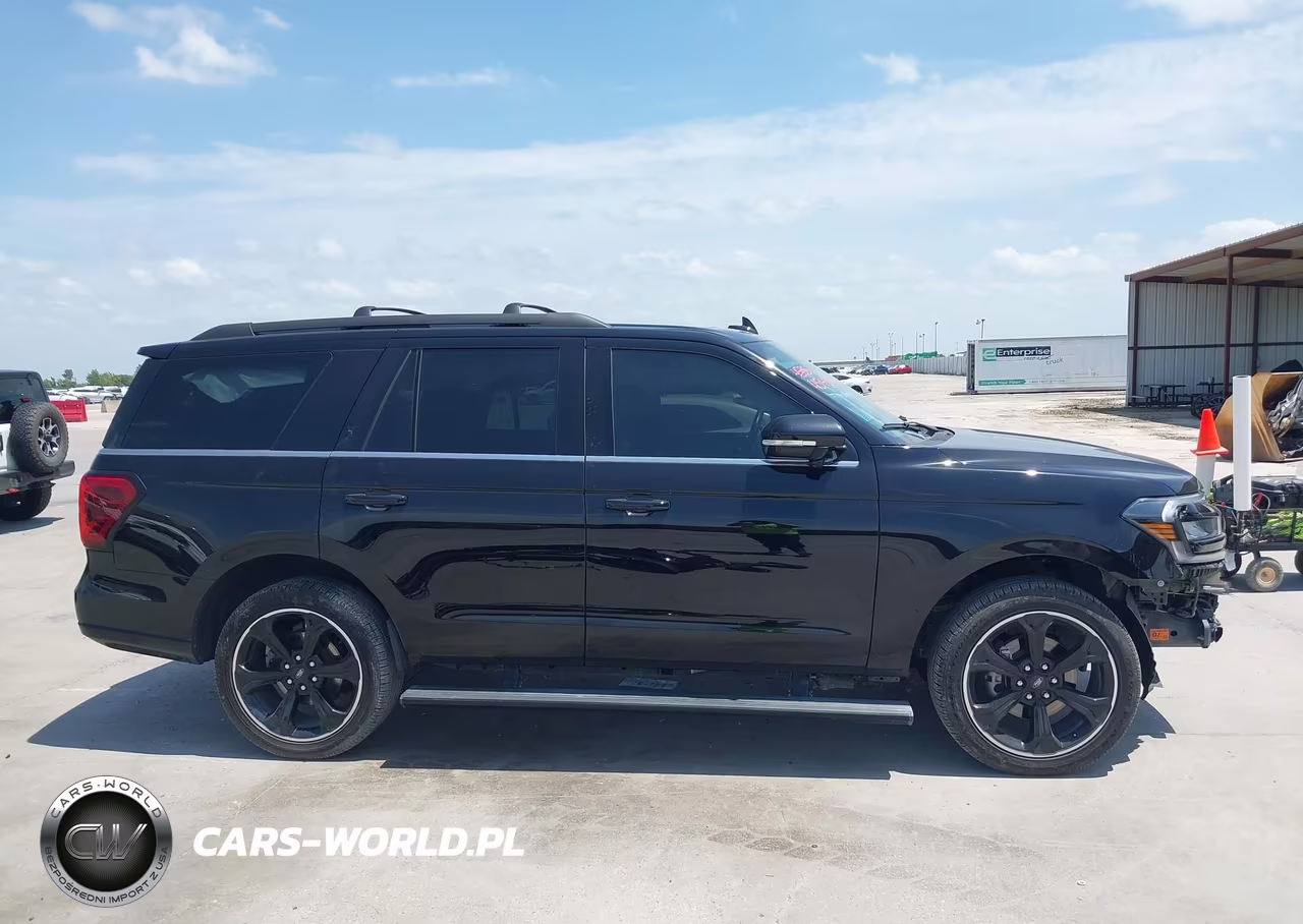 2023 Ford Expedition Limited VIN:1FMJU1K80PEA37527 - 13