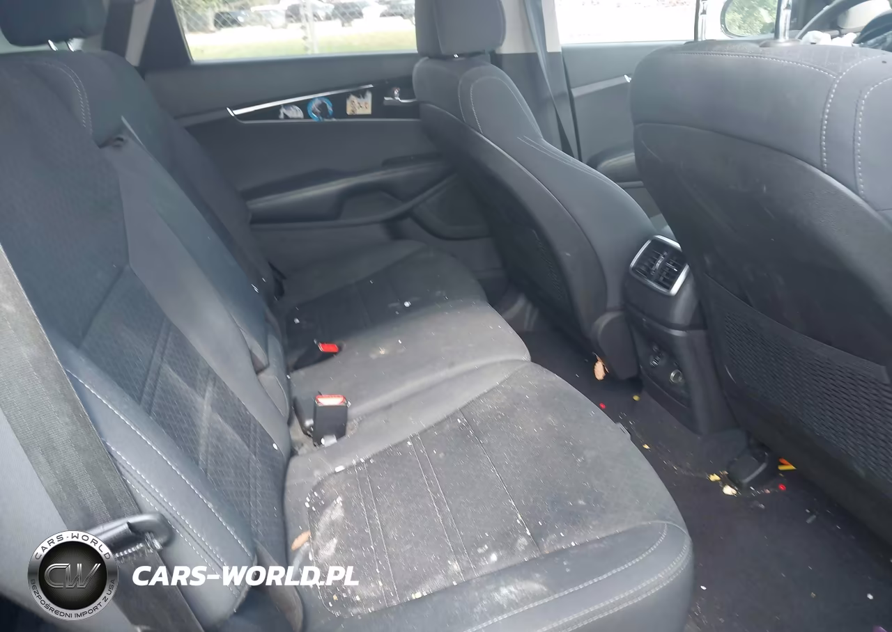 2018 Kia Sorento 2.4L Lx VIN:5XYPGDA33JG369991 - 8