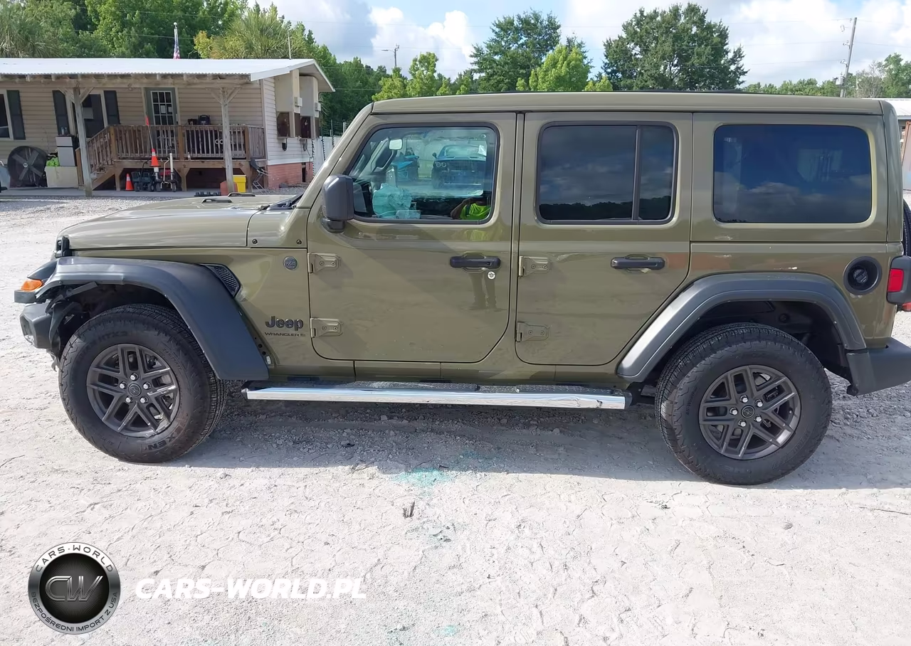 2025 Jeep Wrangler 4-Door Summit 4X4 VIN:1C4PJXDG5SW545736 - 14