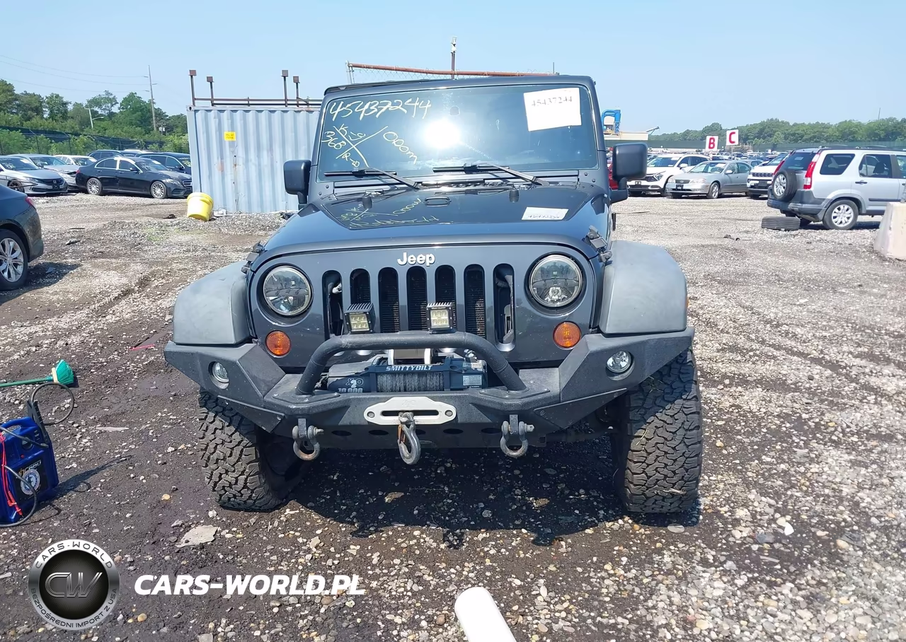 2010 Jeep Wrangler Unlimited Sport VIN:1J4BA3H10AL142458 - 12