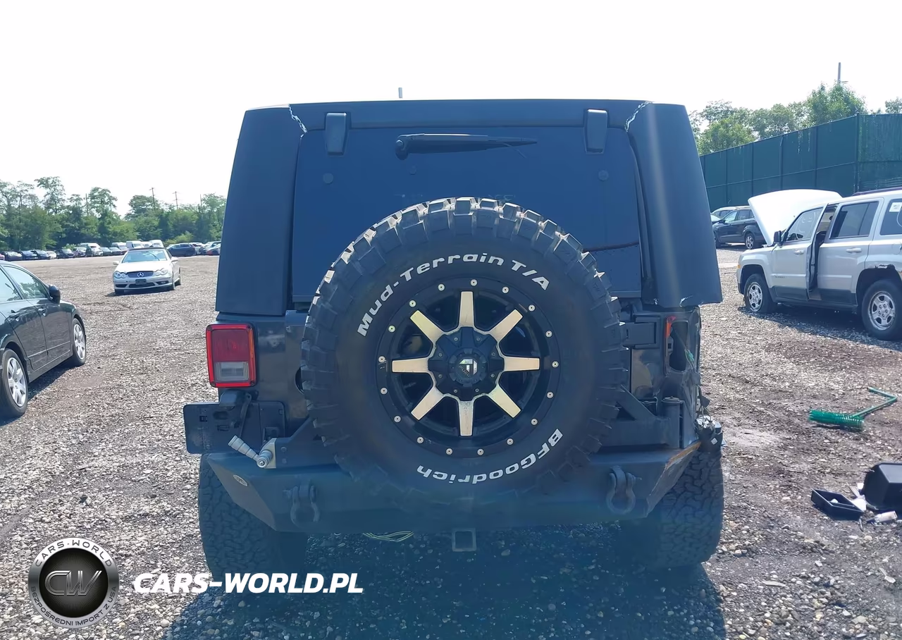 2010 Jeep Wrangler Unlimited Sport VIN:1J4BA3H10AL142458 - 16