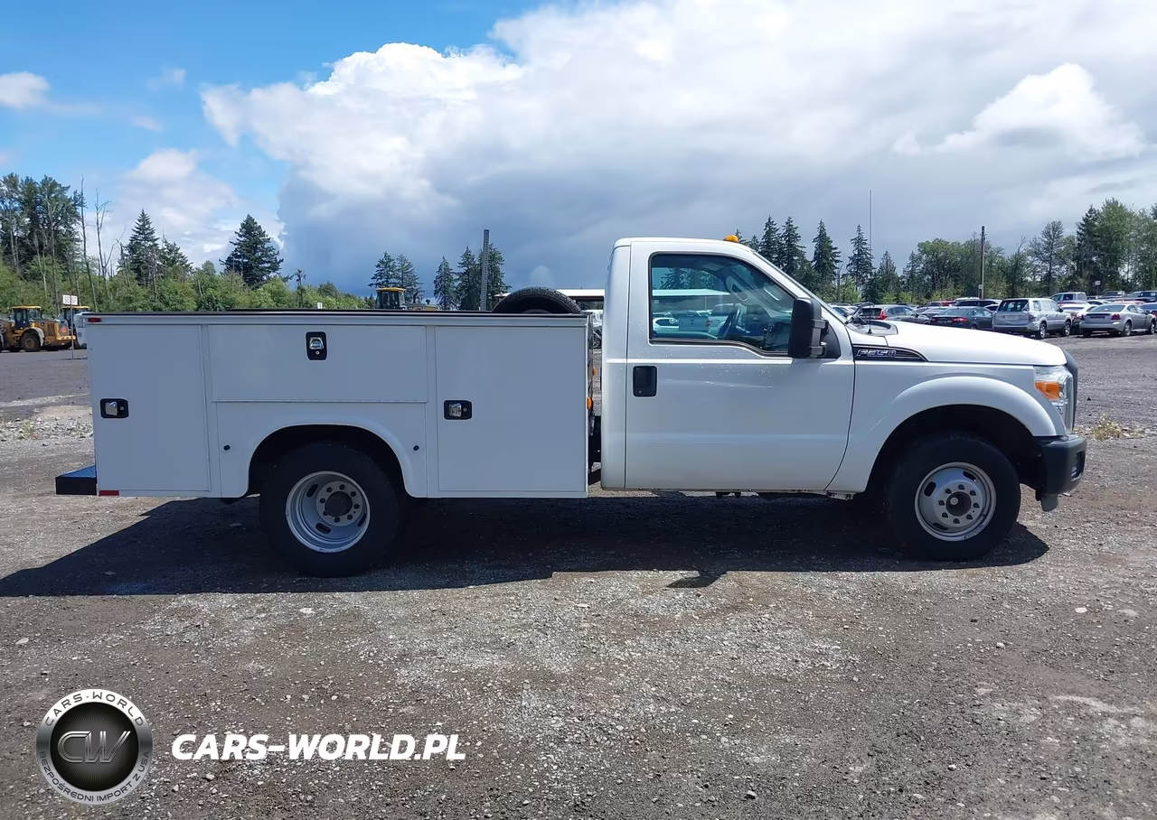 2016 Ford F-350 Chassis Xl-Xlt VIN:1FDRF3G68GEA60084 - 13