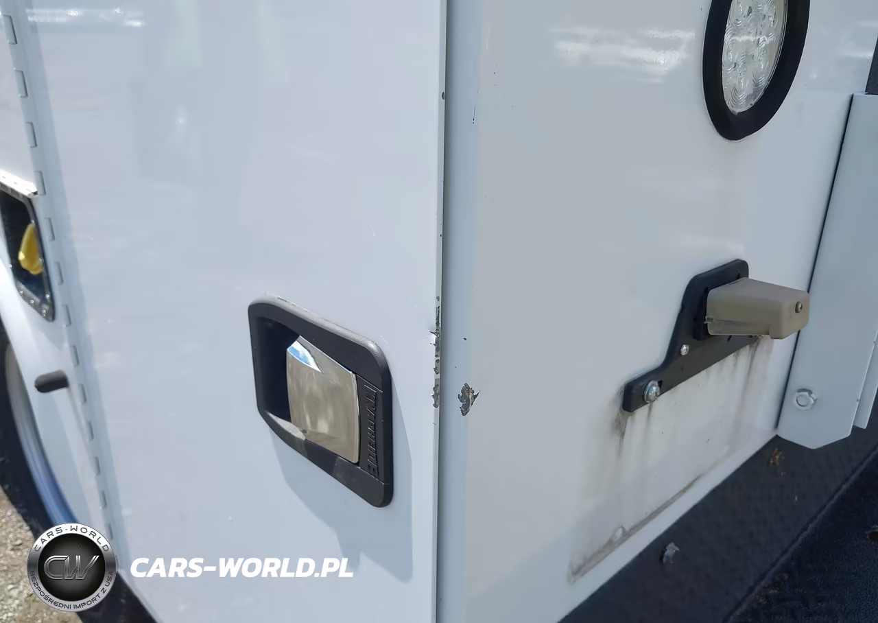 2016 Ford F-350 Chassis Xl-Xlt VIN:1FDRF3G68GEA60084 - 6