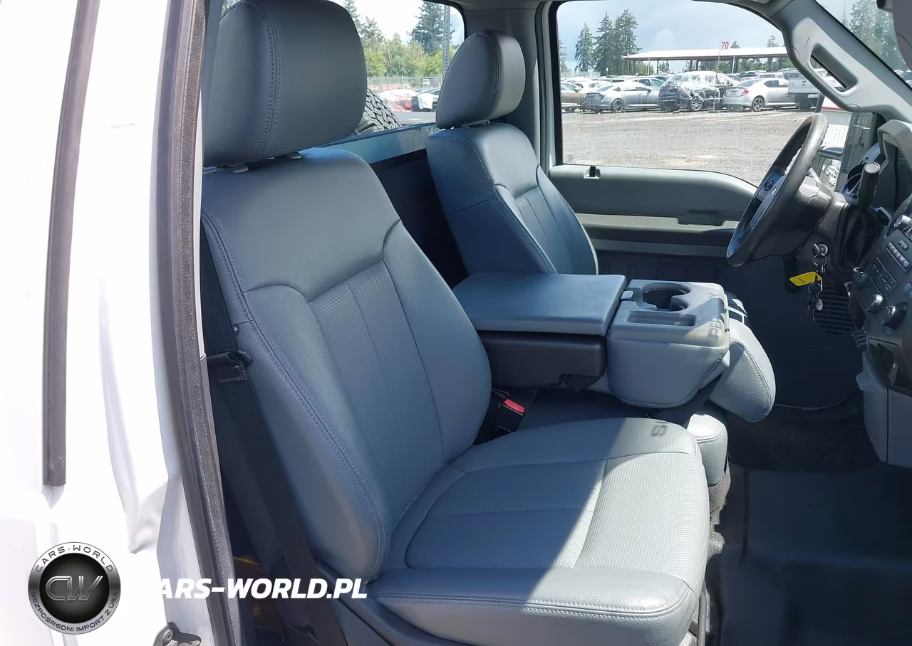 2016 Ford F-350 Chassis Xl-Xlt VIN:1FDRF3G68GEA60084 - 8
