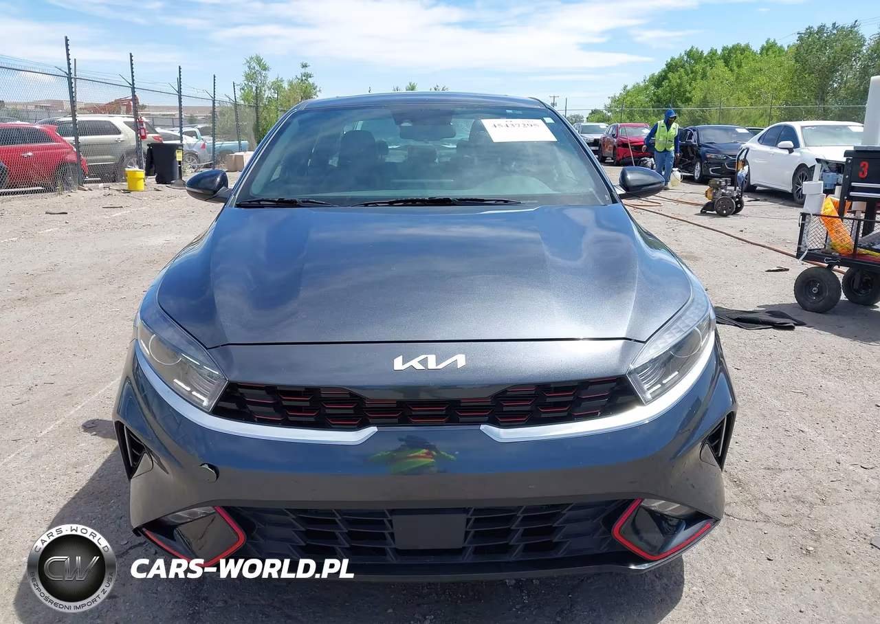 2023 Kia Forte Gt-Line VIN:3KPF54AD7PE597671 - 12